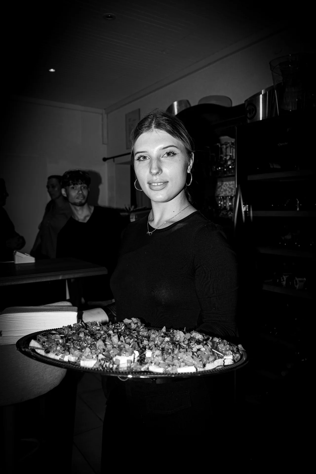 Le service des amuse-bouches pendant la soirée